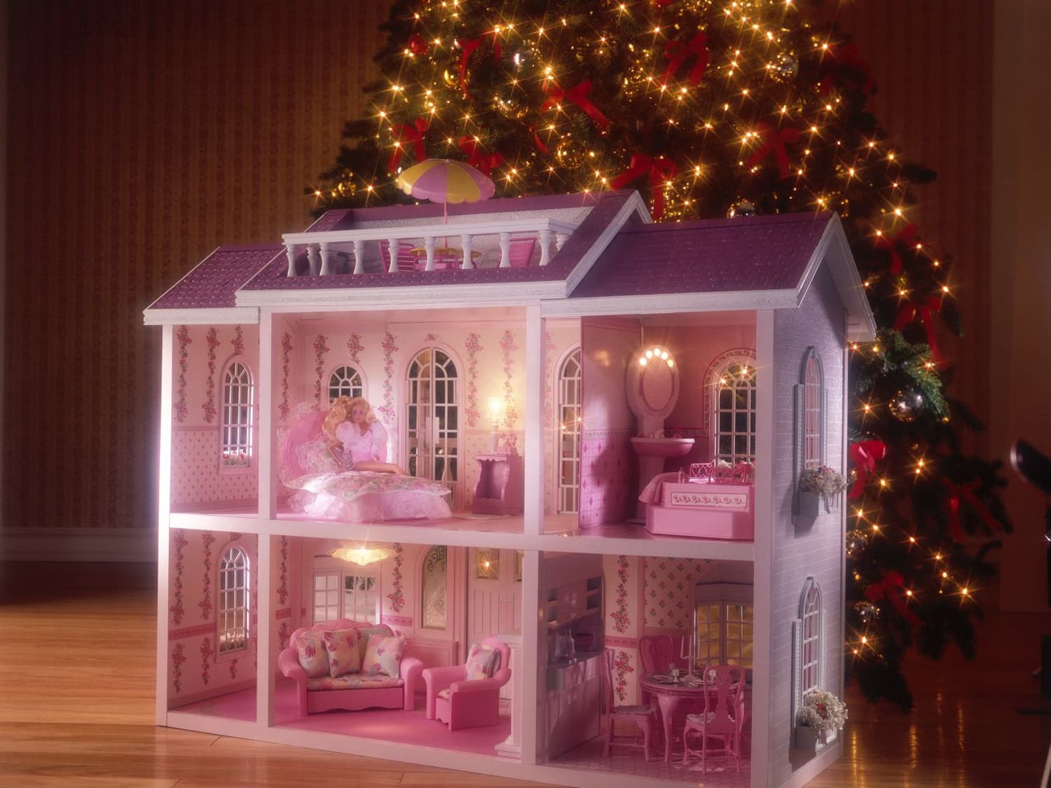 Barbie dream house 1980's with elevator shop