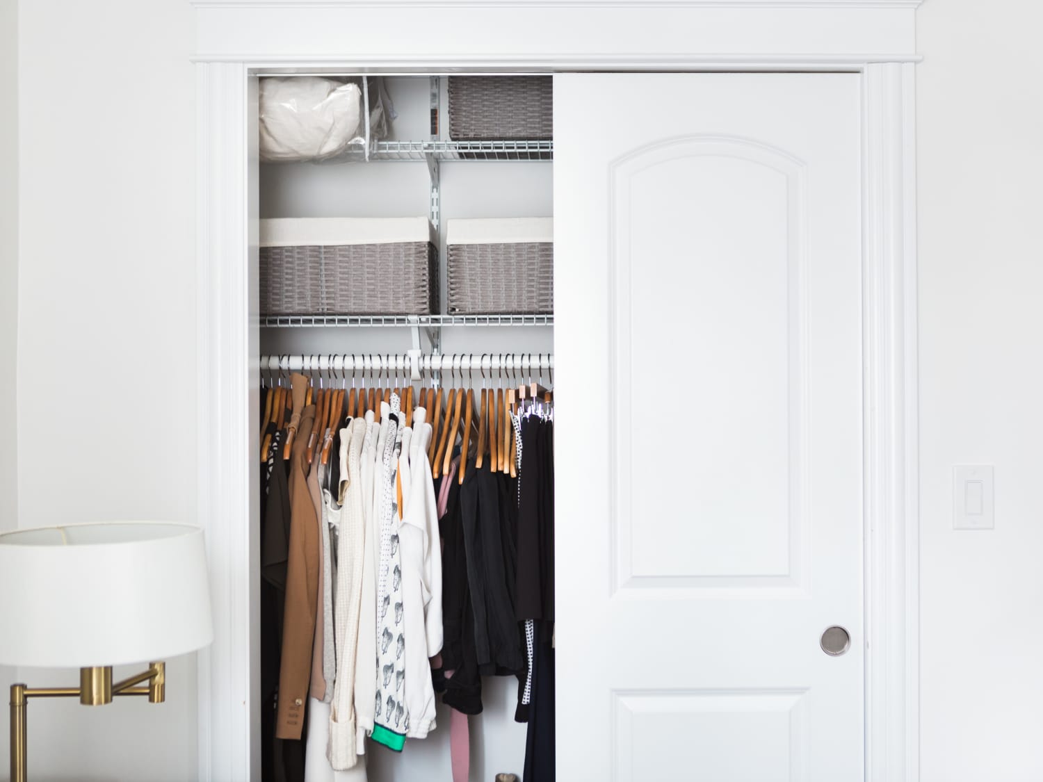 Wireless closet 2025 light with switch