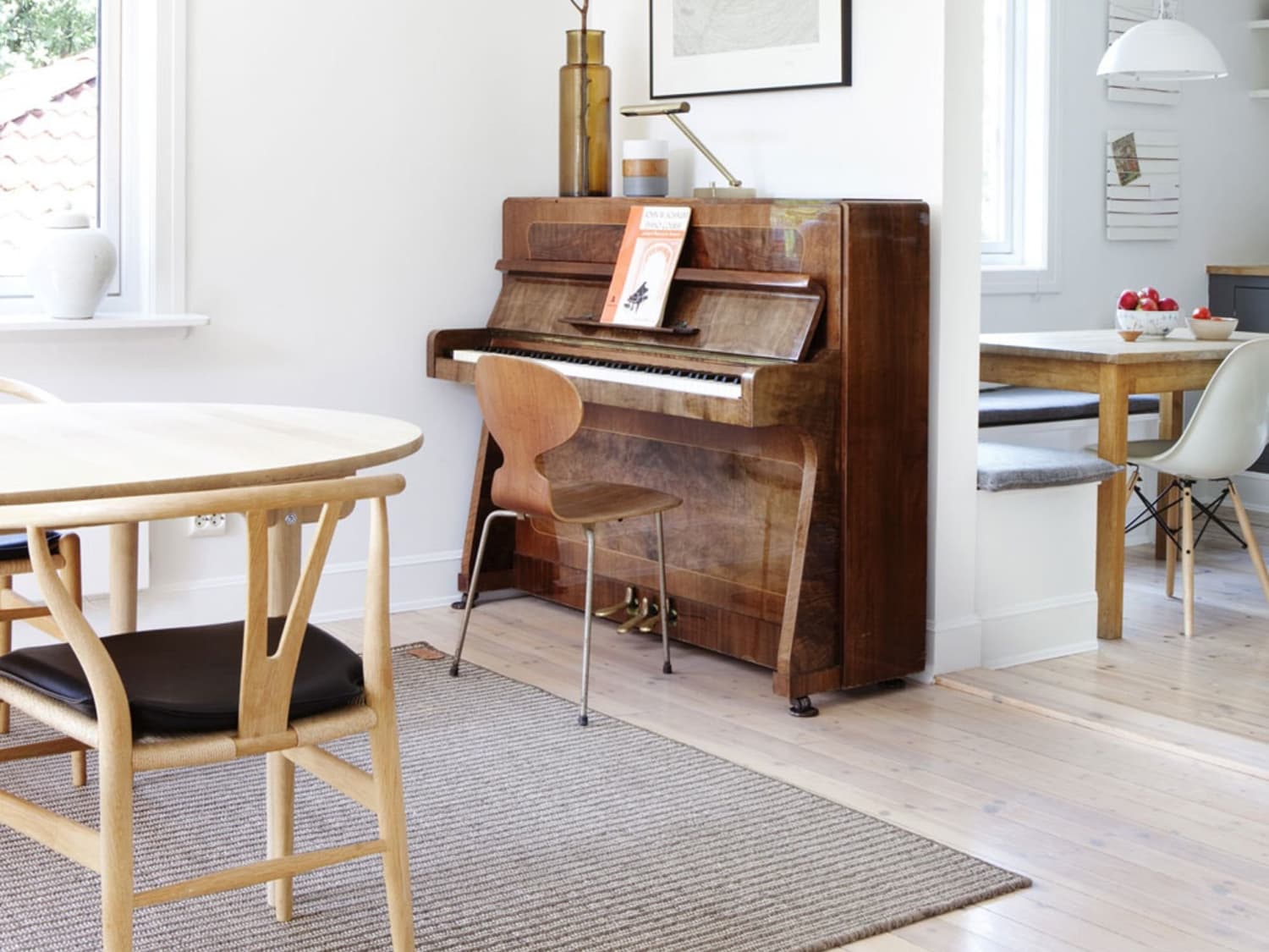 Small piano top for apartment