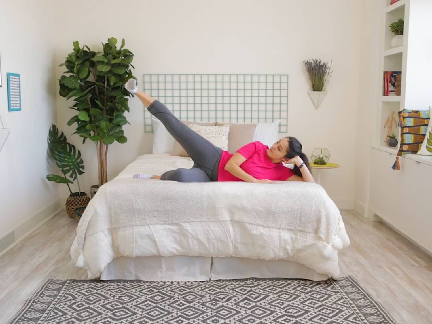 Упражнения для ленивых на кровати