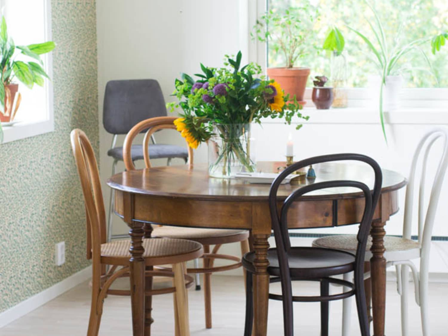 Trend Proof Decorating Thonet s Bentwood Chair Apartment Therapy