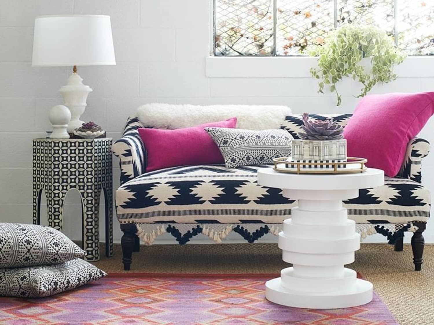 Black and white patterned sofa new arrivals