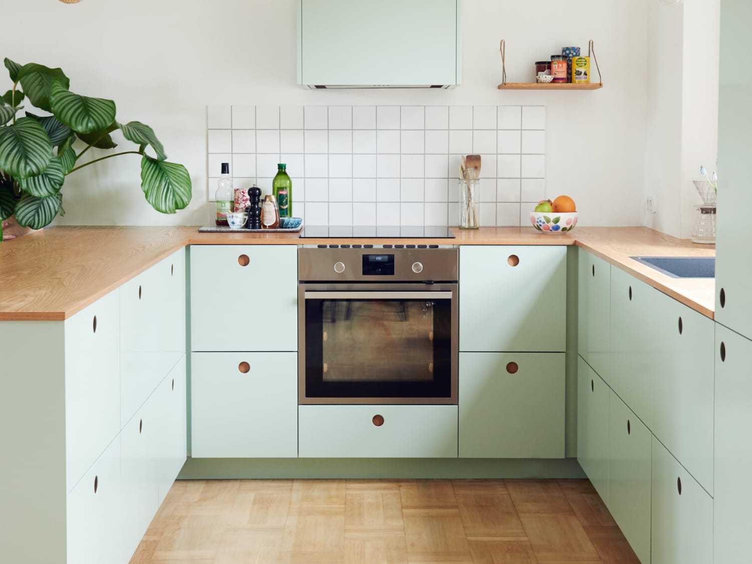 Kitchens Without Upper Cabinets Should You Go Without