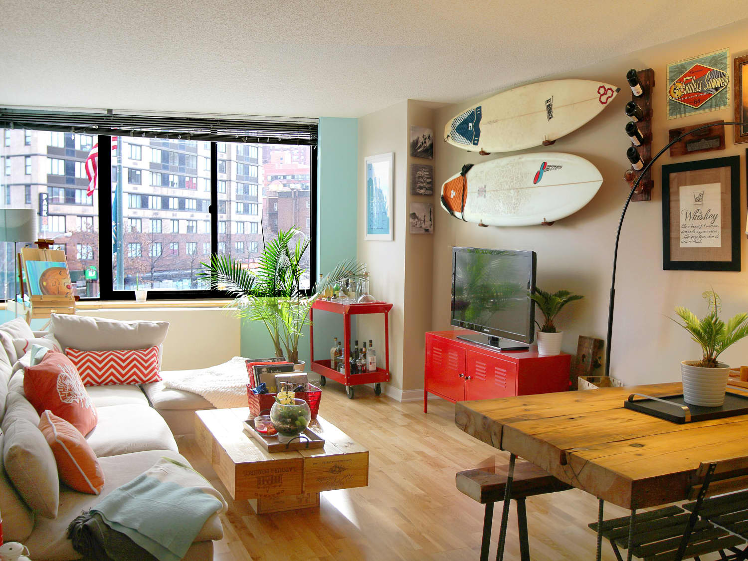 Surfer living shop room