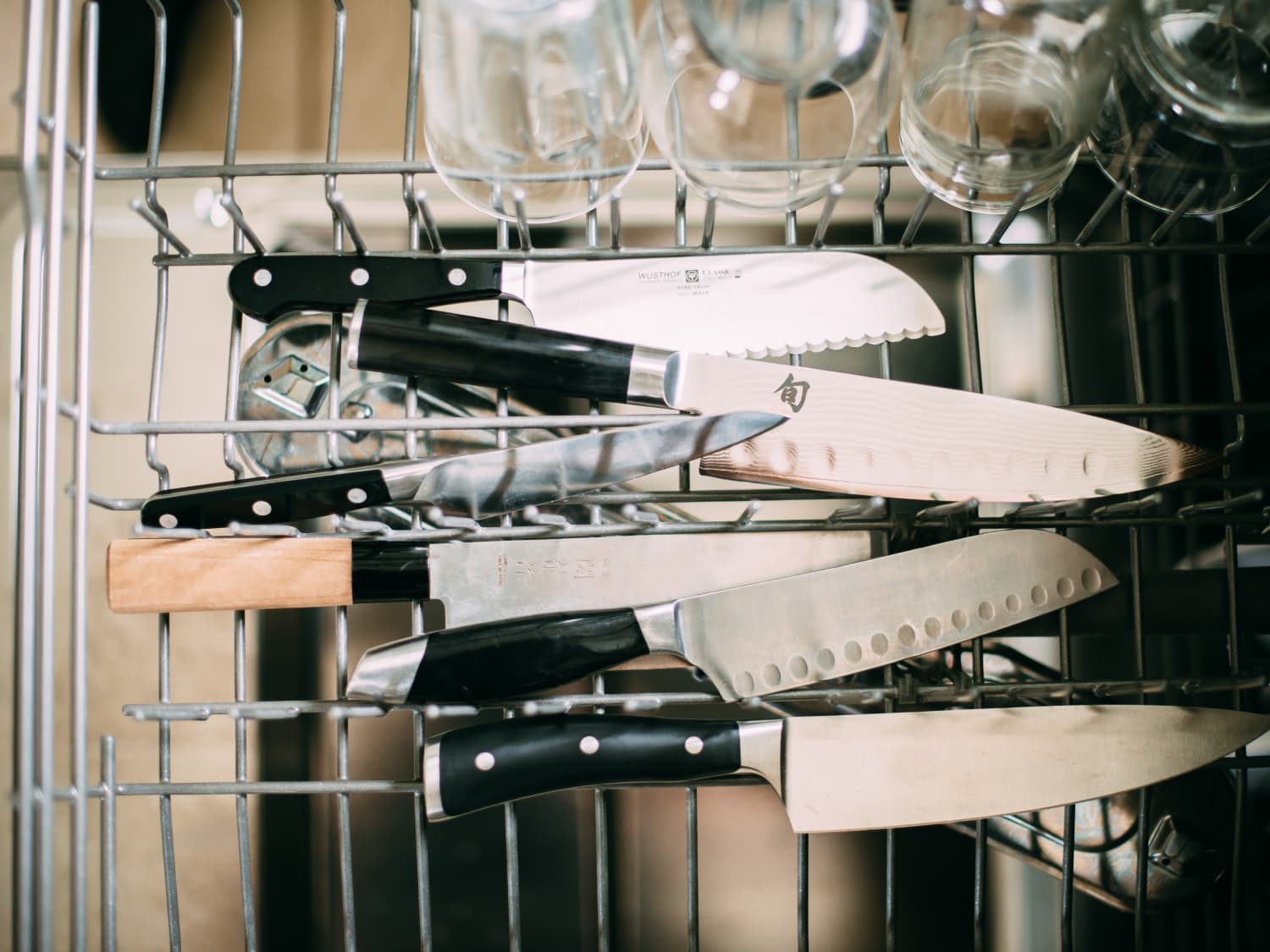 Does the Dishwasher Dull Knives