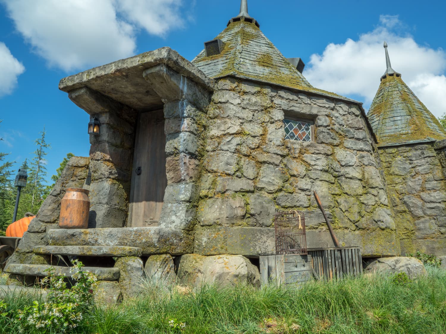 Magic Is Real You Can Now Spend the Night In Hagrid s Hut Apartment Therapy