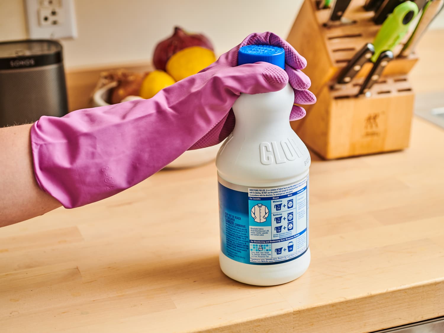 How to 2025 disinfect with bleach
