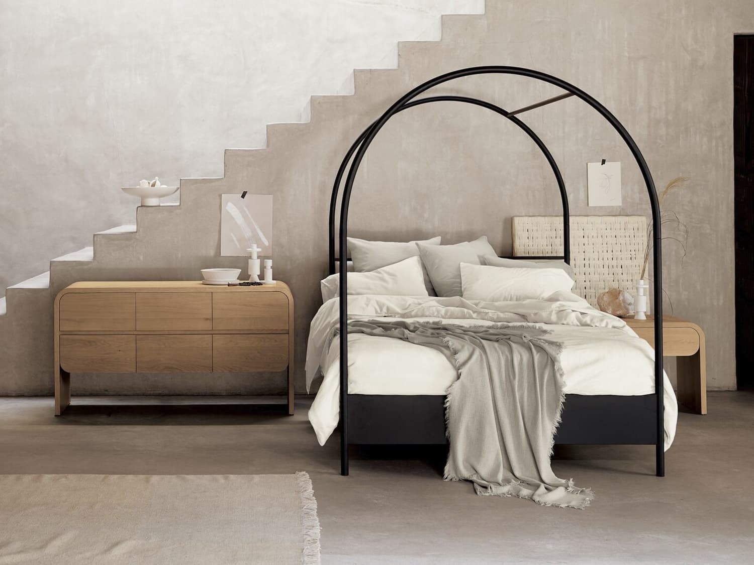 Canyon canopy clearance bed