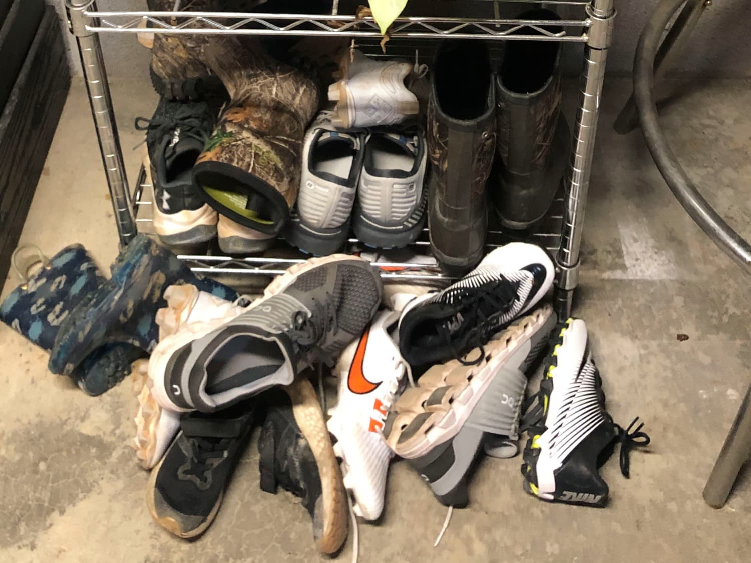 Muddy shoe storage sale