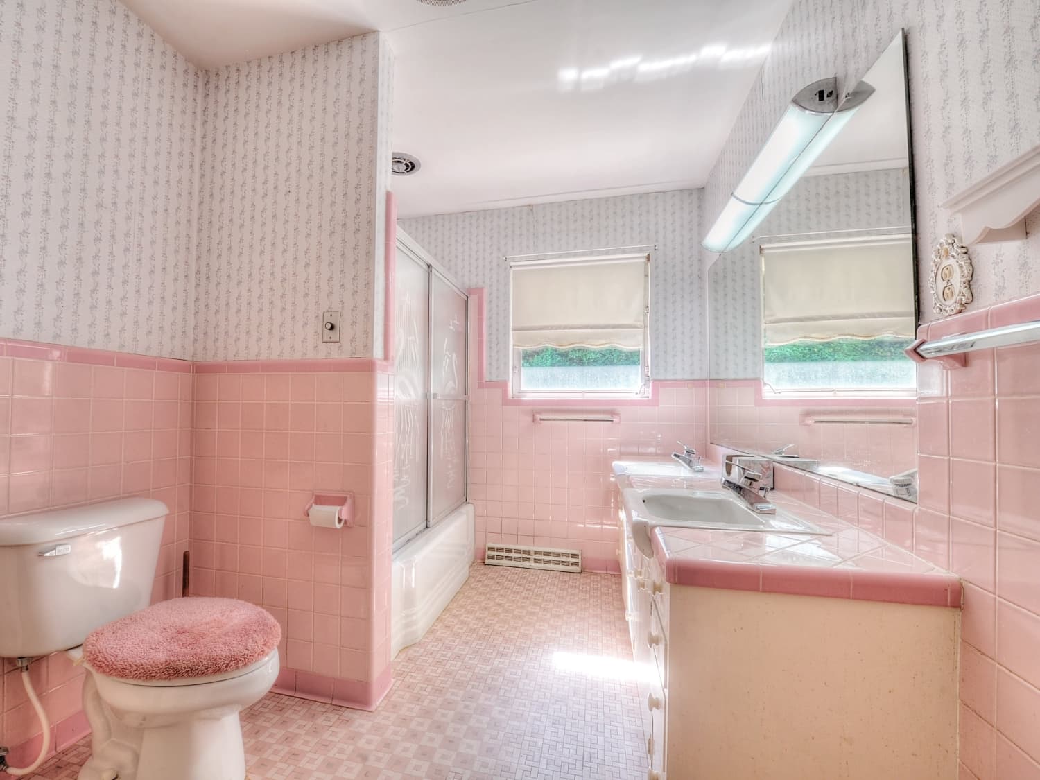 Розовая ванная комната сталинка