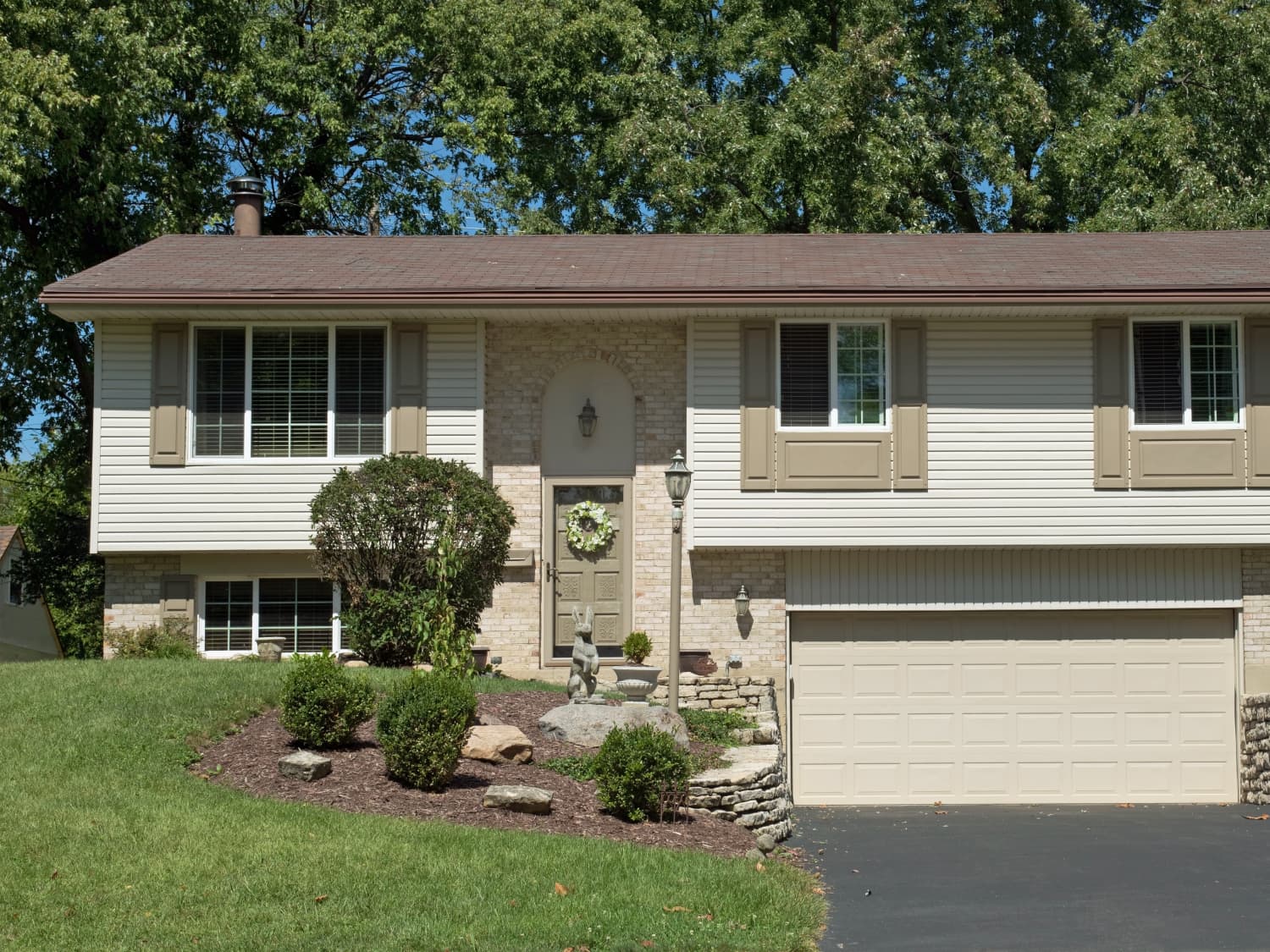 raised-ranch-house-for-sale-near-me-dulcie-negron