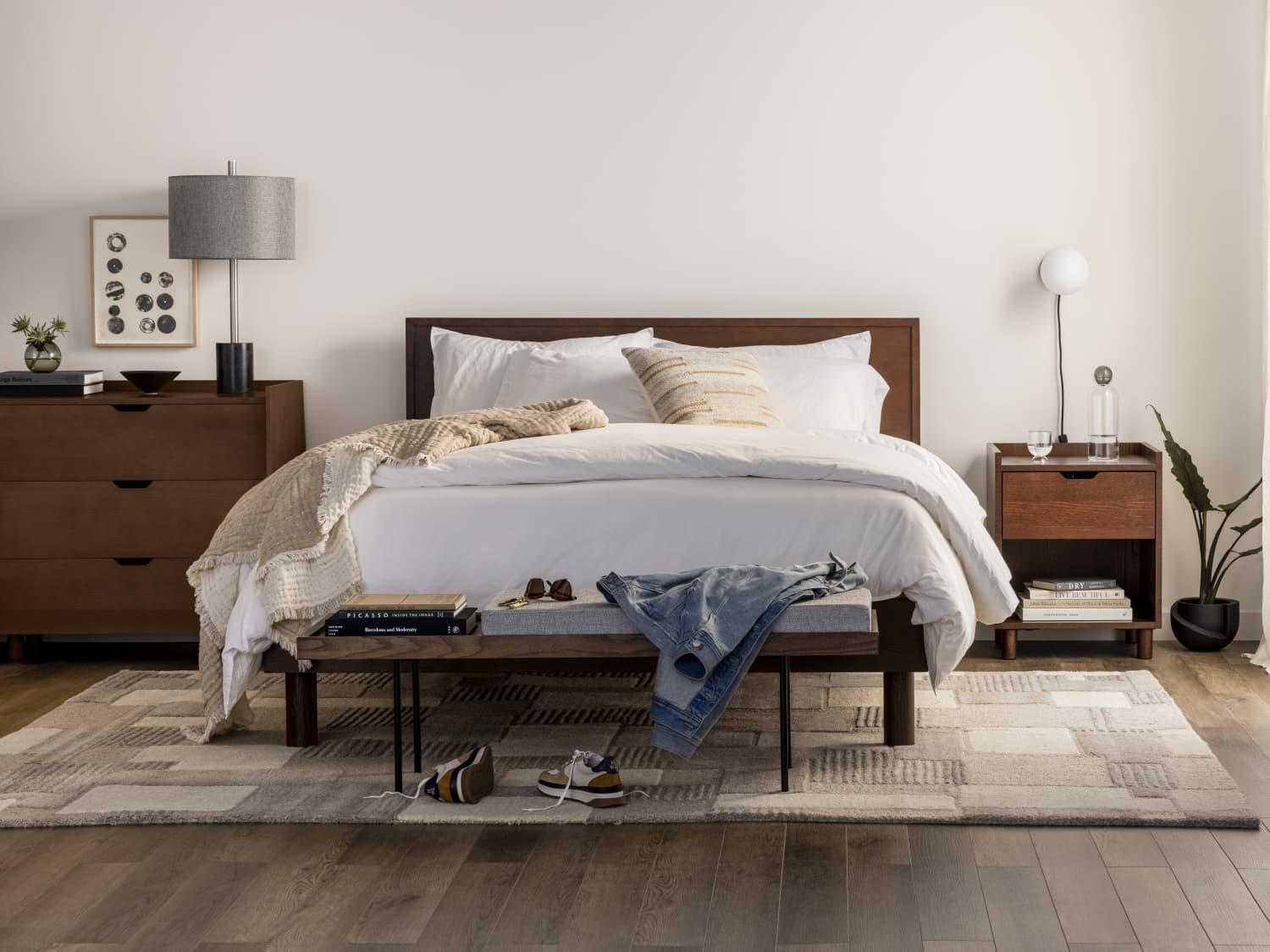 Mid century acorn bed discount