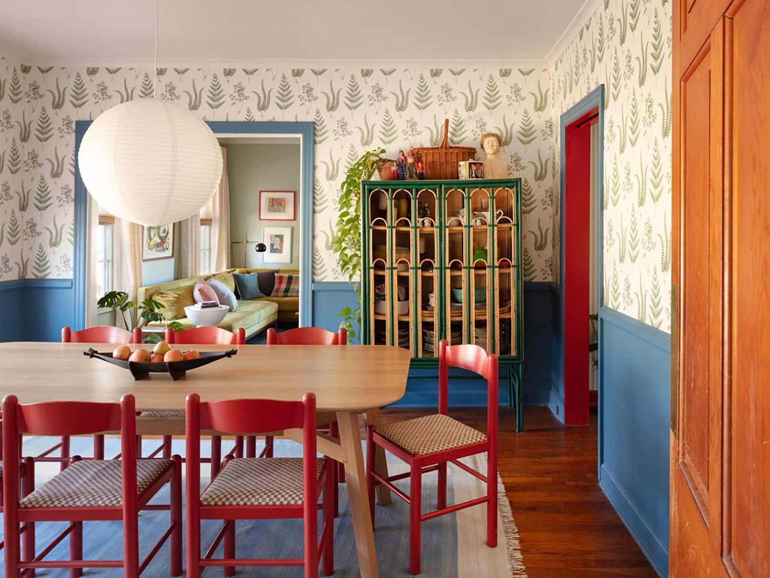 What Colour Goes With Red Wallpaper