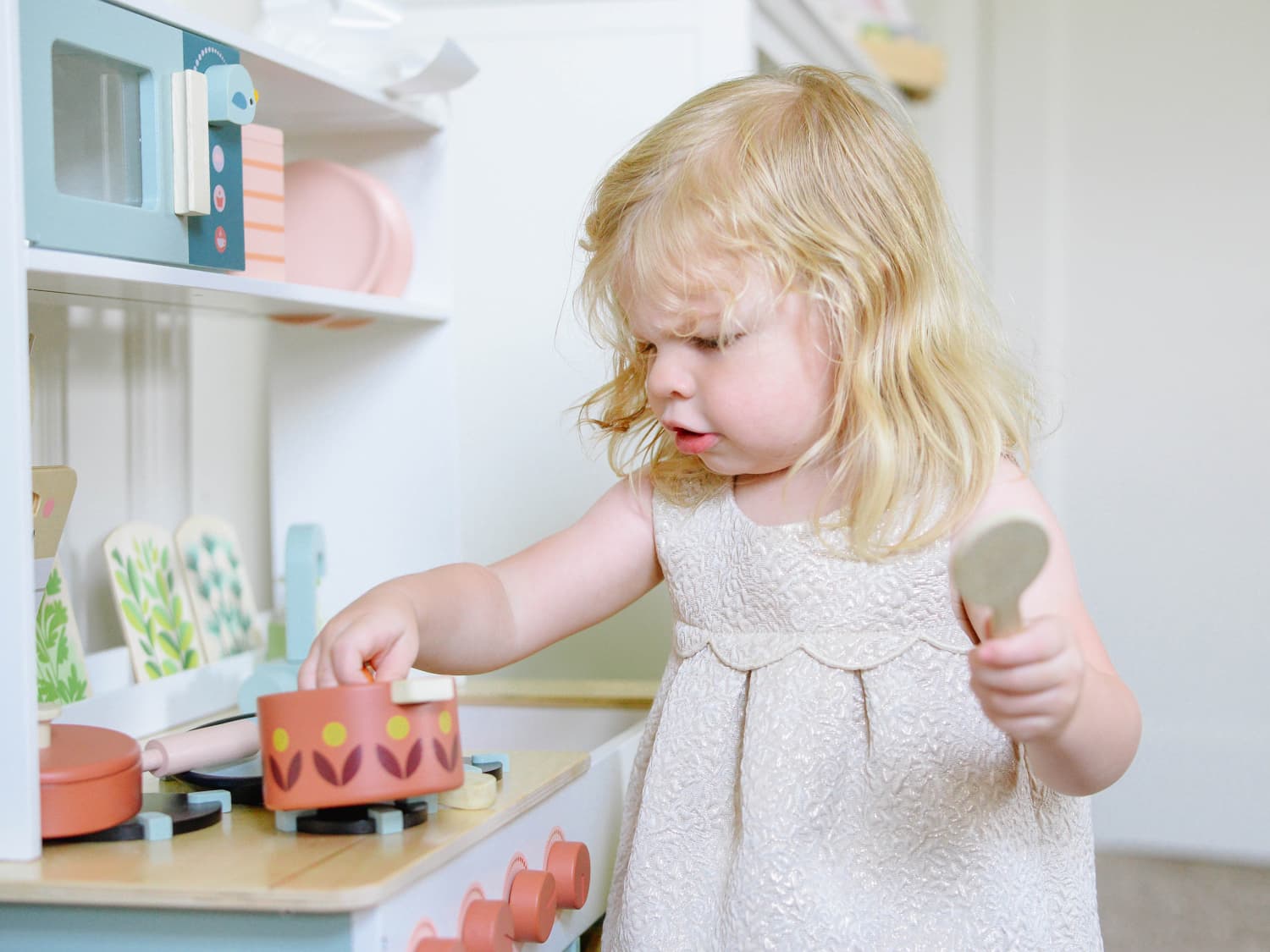 Why I Love the Tender Leaf Toys Play Kitchen (It's Totally Worth