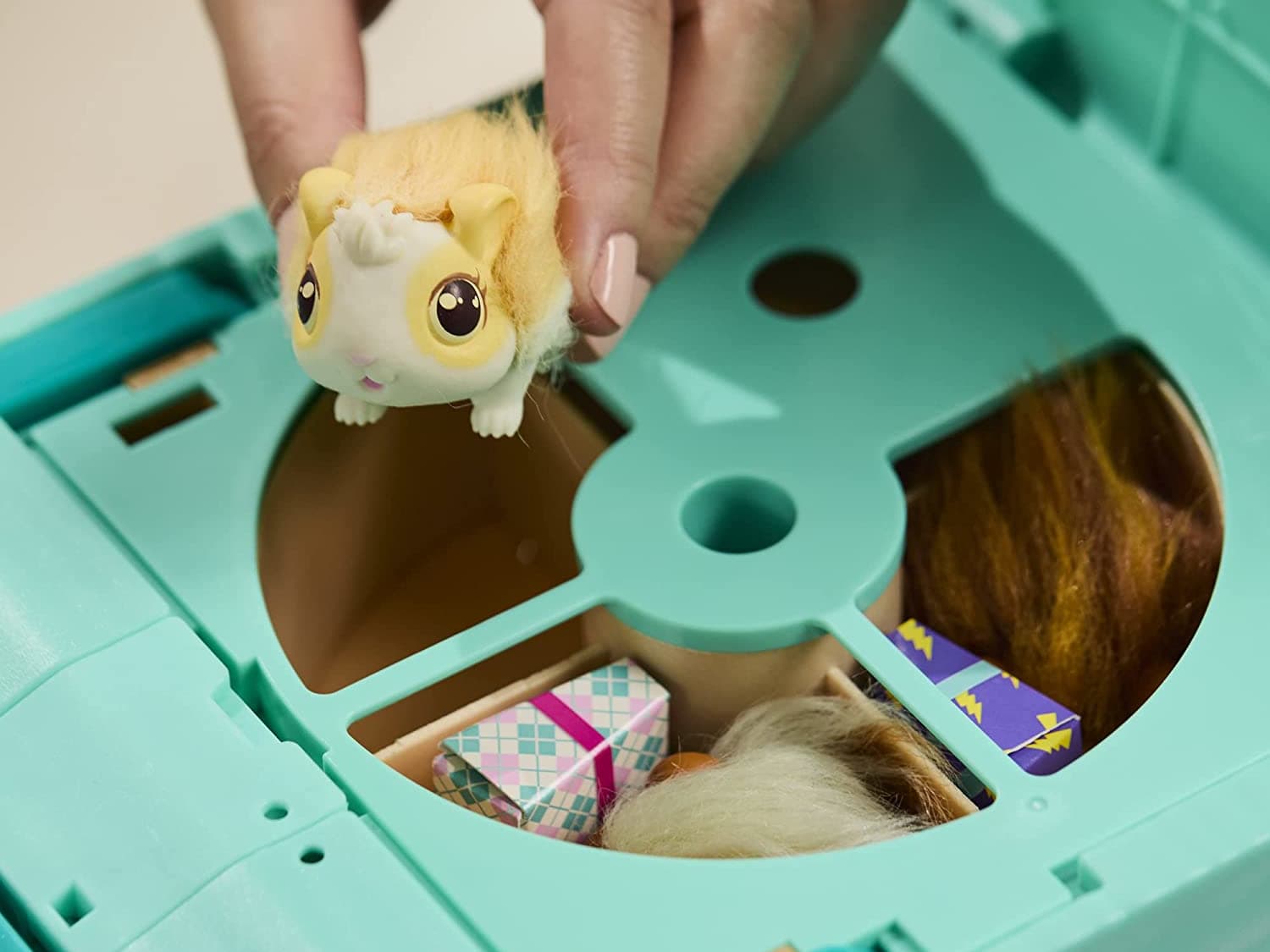 This Interactive Guinea Pig Delivers 3 Adorable Pet Babies - The Toy Insider