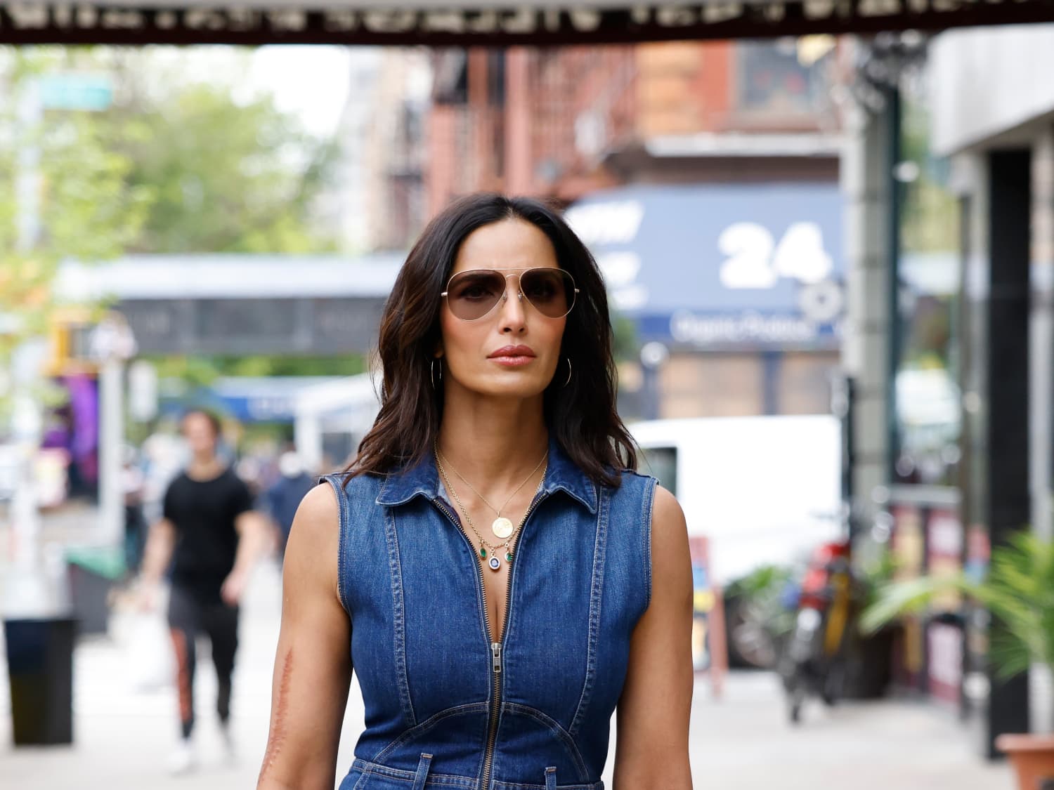 padma lakshmi denim dress Foodie Beyonc' Padma Lakshmi Is Ready for Her Emmy