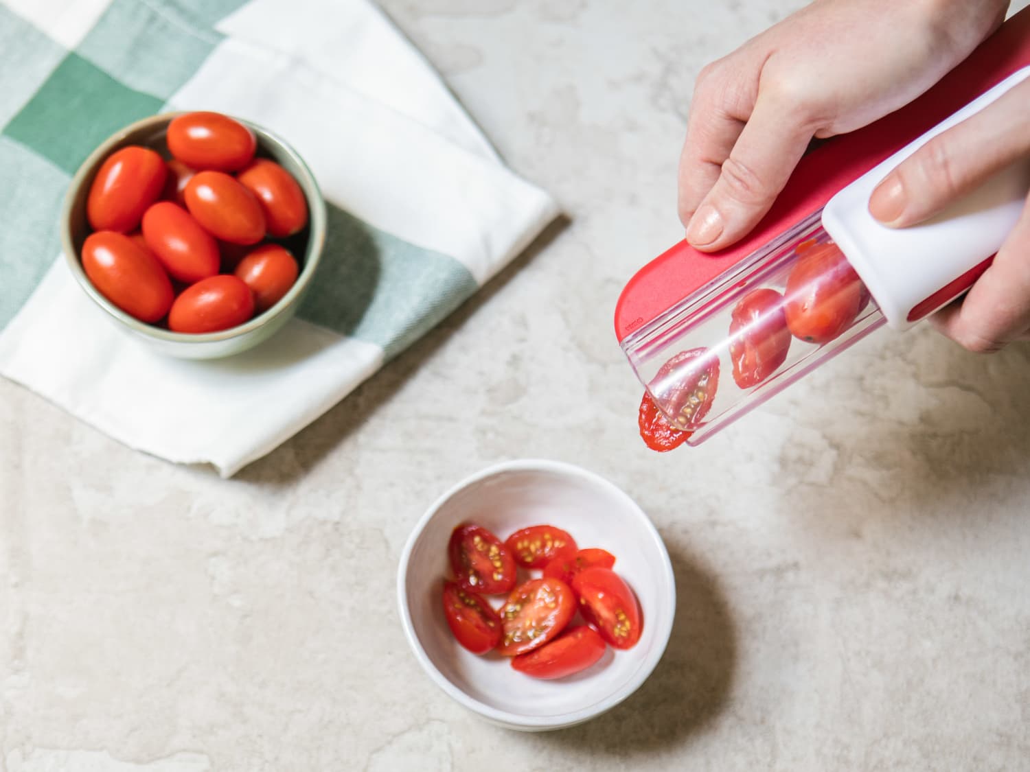 Delleu Virgo Grape Slicer Small Tomato Cut Potato cutter,Chops Vegetables Fruit Cutlery Creative Kitchen Gadget 