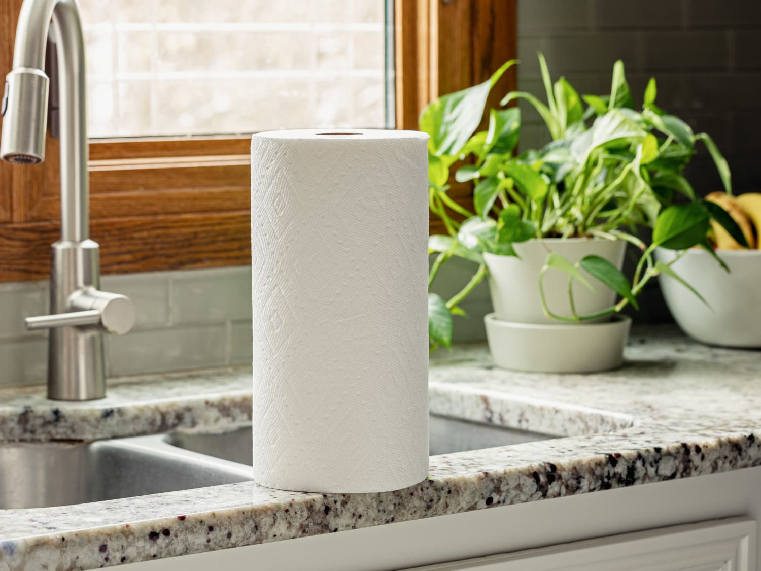 This Sleek Umbra Paper Towel Holder Cleared Up My Countertop Clutter
