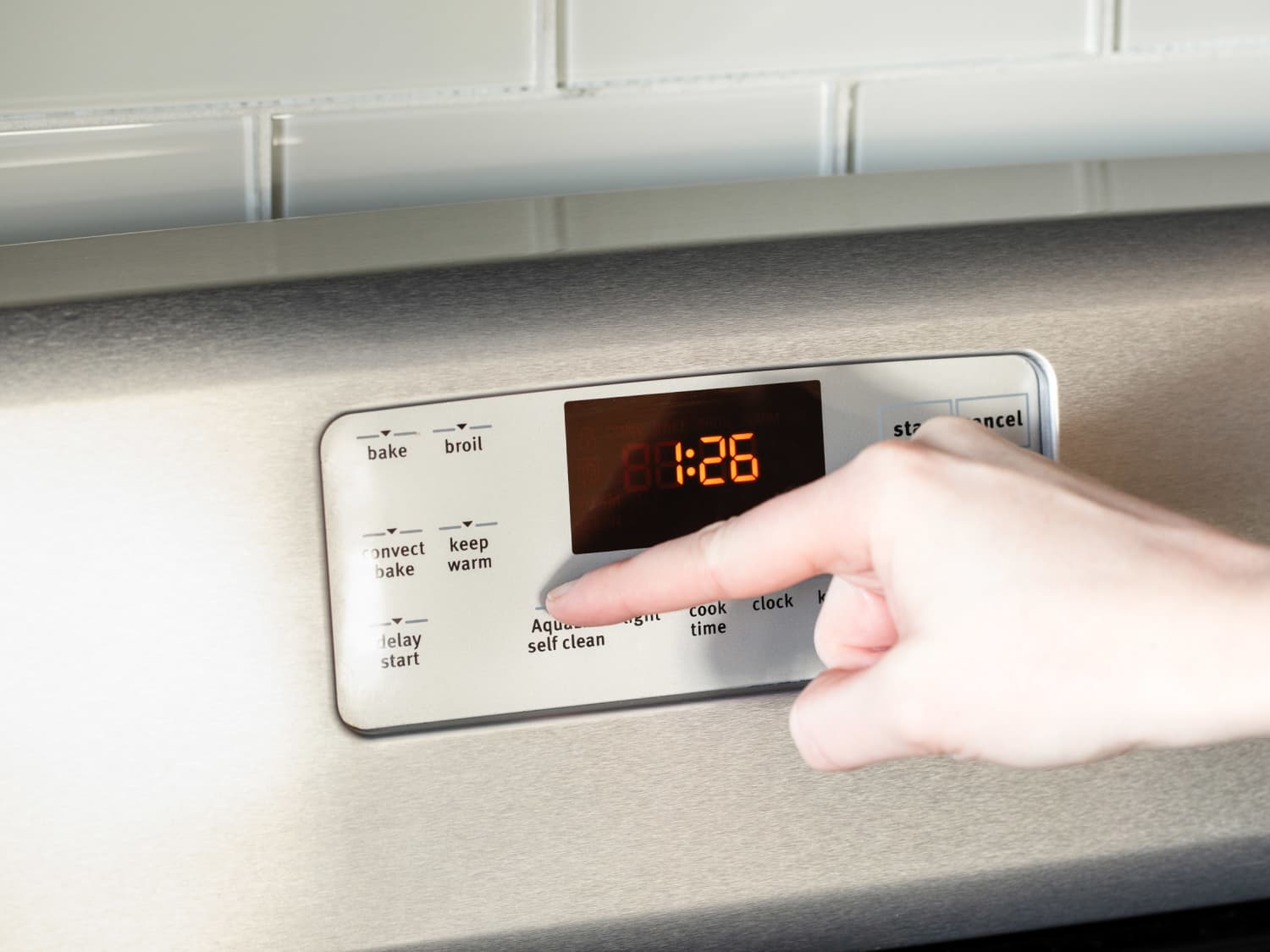 does self-cleaning oven turn off automatically?