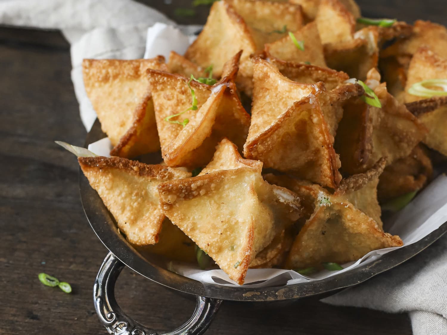 Ultra-Crispy Cream Cheese Wontons