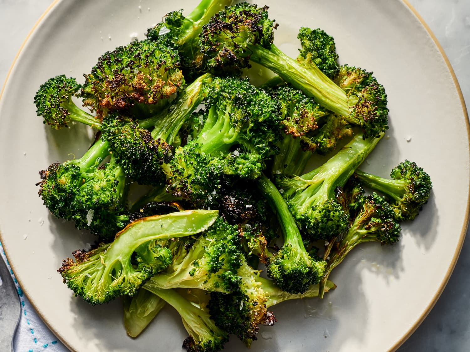 Air Fryer Broccoli Recipe (Ready in 15 Minutes) The Kitchn
