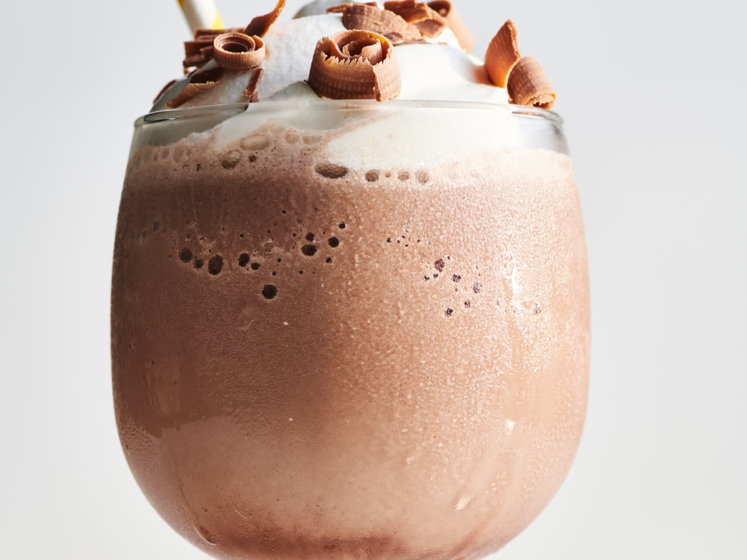 https://cdn.apartmenttherapy.info/image/upload/f_jpg,q_auto:eco,c_fill,g_auto,w_1500,ar_4:3/k%2FPhoto%2FRecipes%2F2022-04_Frozen-Hot-Chocolate%2F2022-04-26_ATK3583