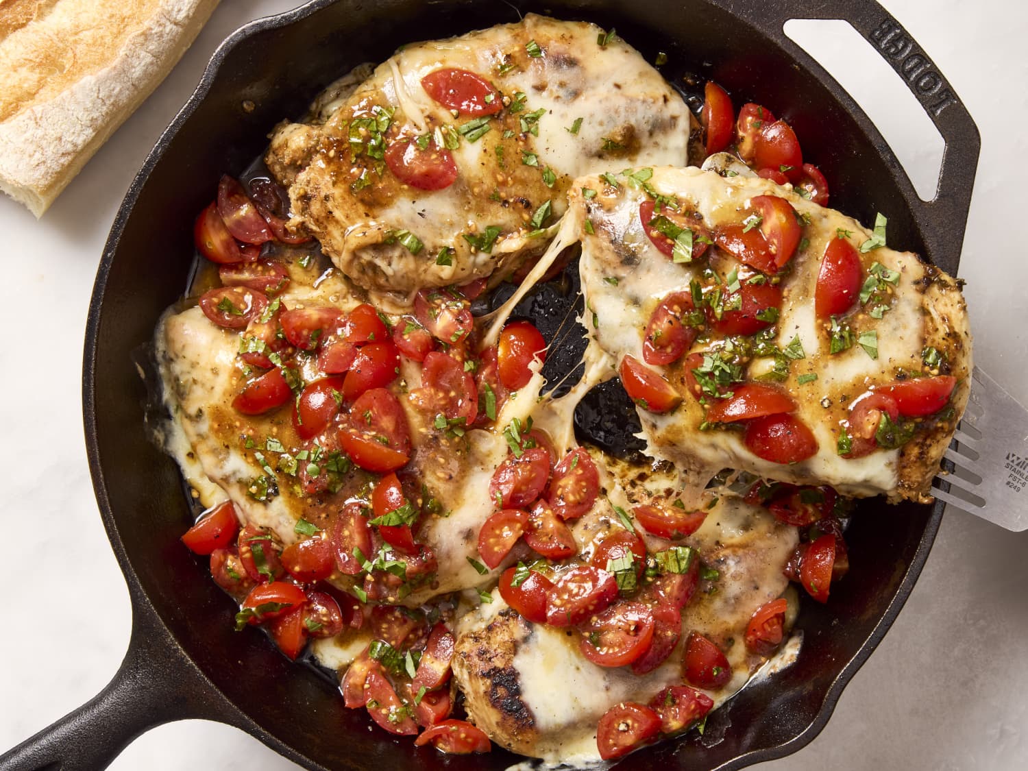 Bruschetta Chicken: Easy Weeknight Dinner