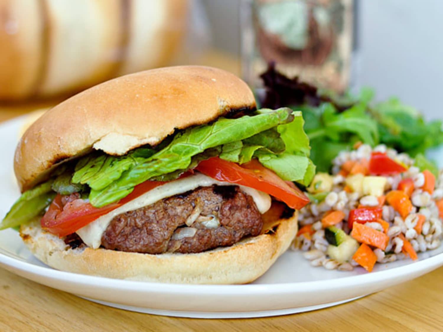 Juicy Grilled Hamburgers - Healthy Recipes Blog