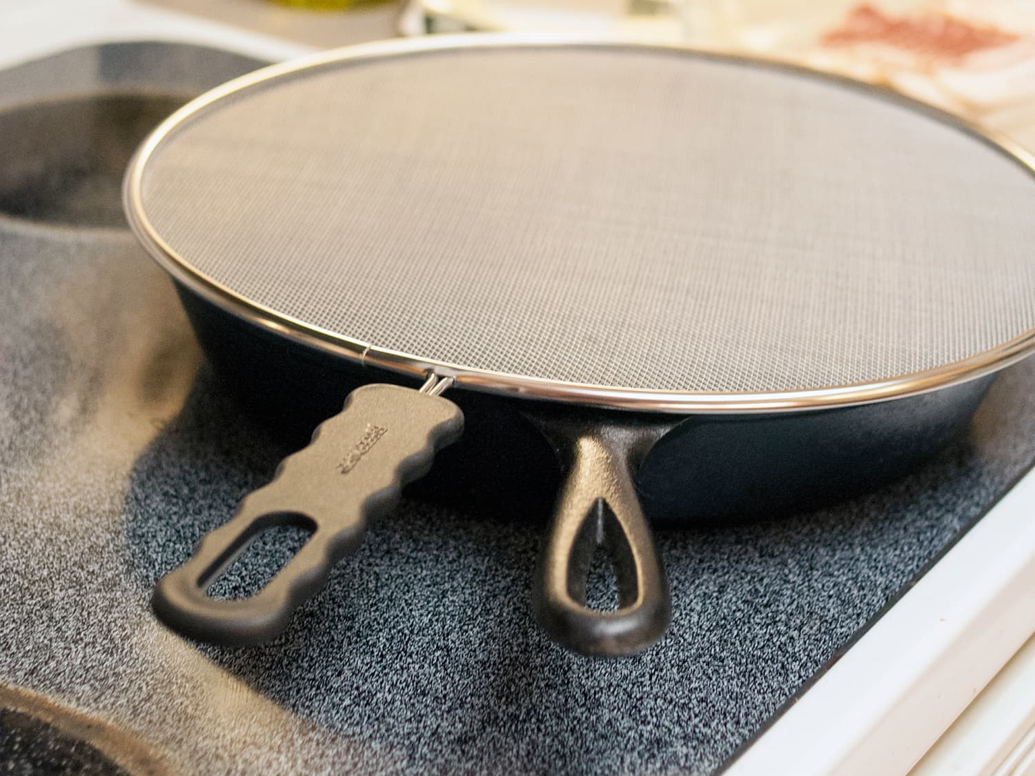 The Odor Absorbing Splatter Screen Kitchn