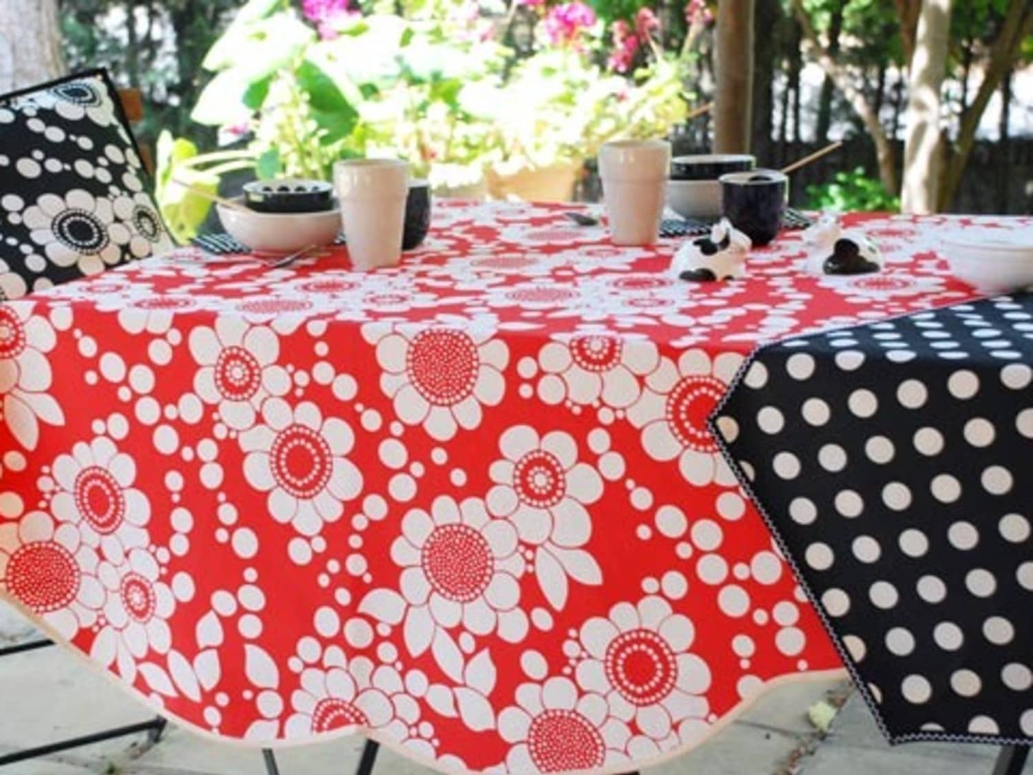 Bold & Beautiful: 8 Colorful Tablecloths for Eating Outside | Kitchn