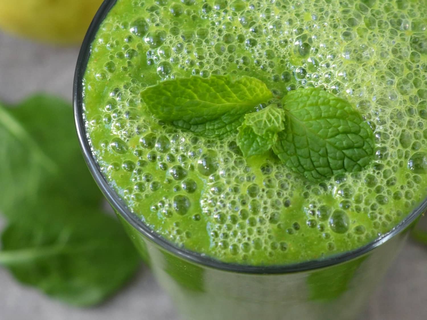 Recipe Green Smoothie With Spinach Pear And Ginger Kitchn