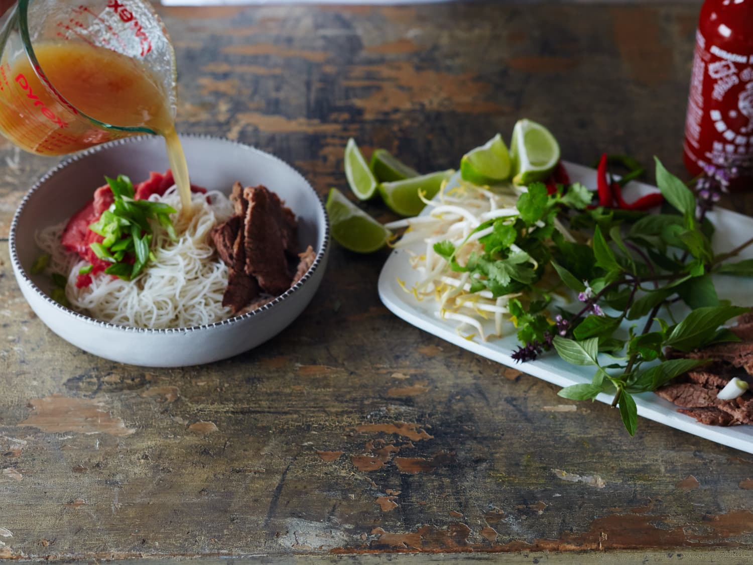 This Uncommon Goods Bowl Makes Steaming Veggies a Breeze