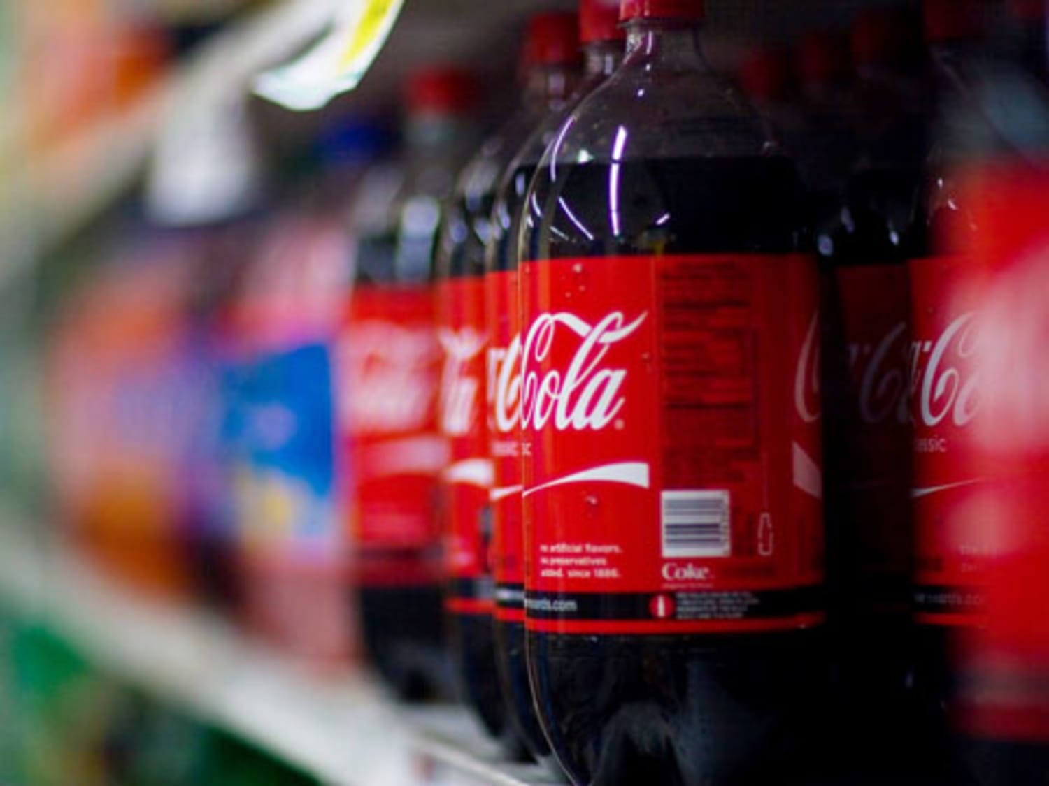 Food Science: Why Carbonated Soda Explodes When Shaken | Kitchn