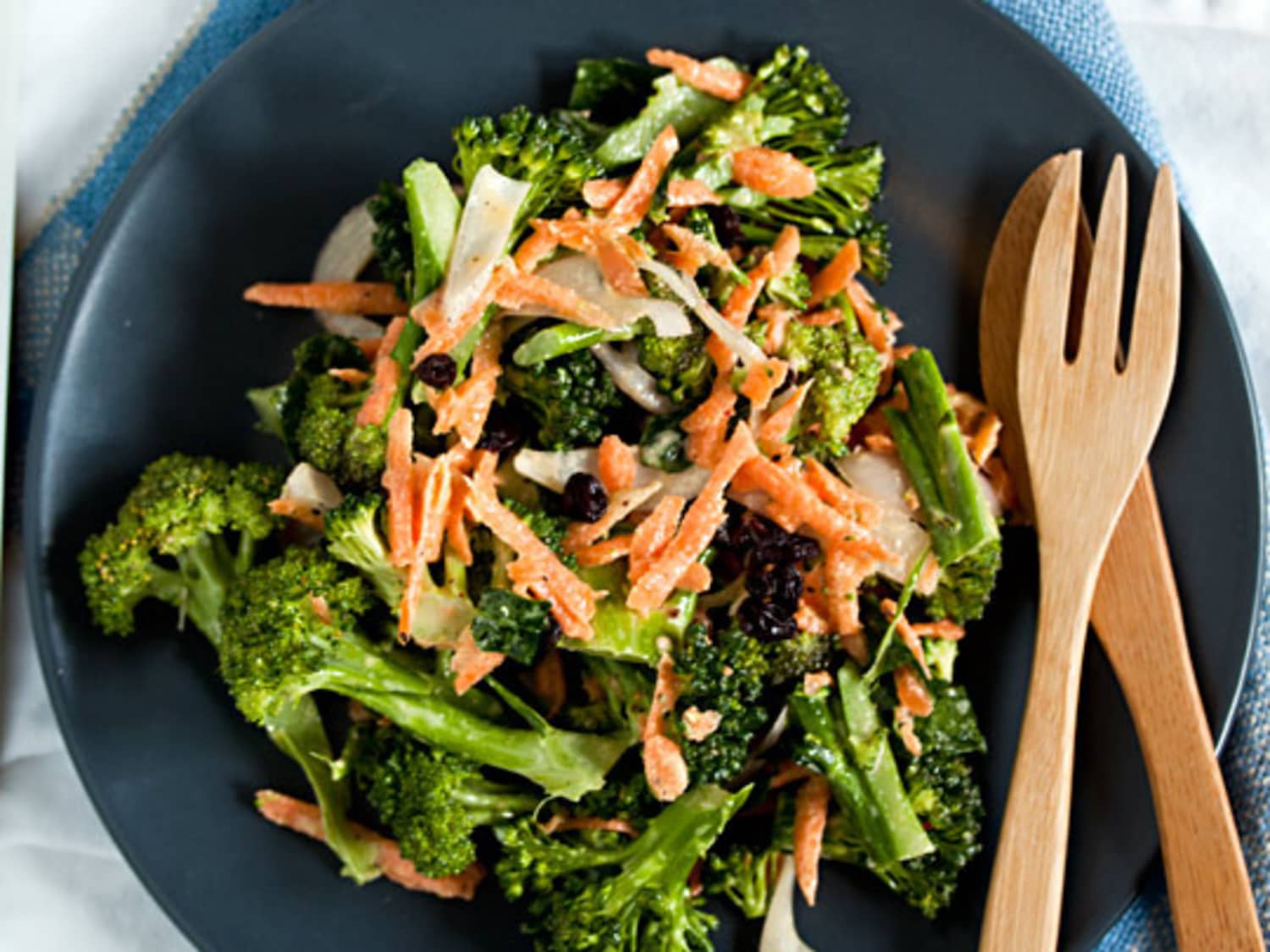 Quick Recipe Broccoli Salad With Carrots And Currants Kitchn