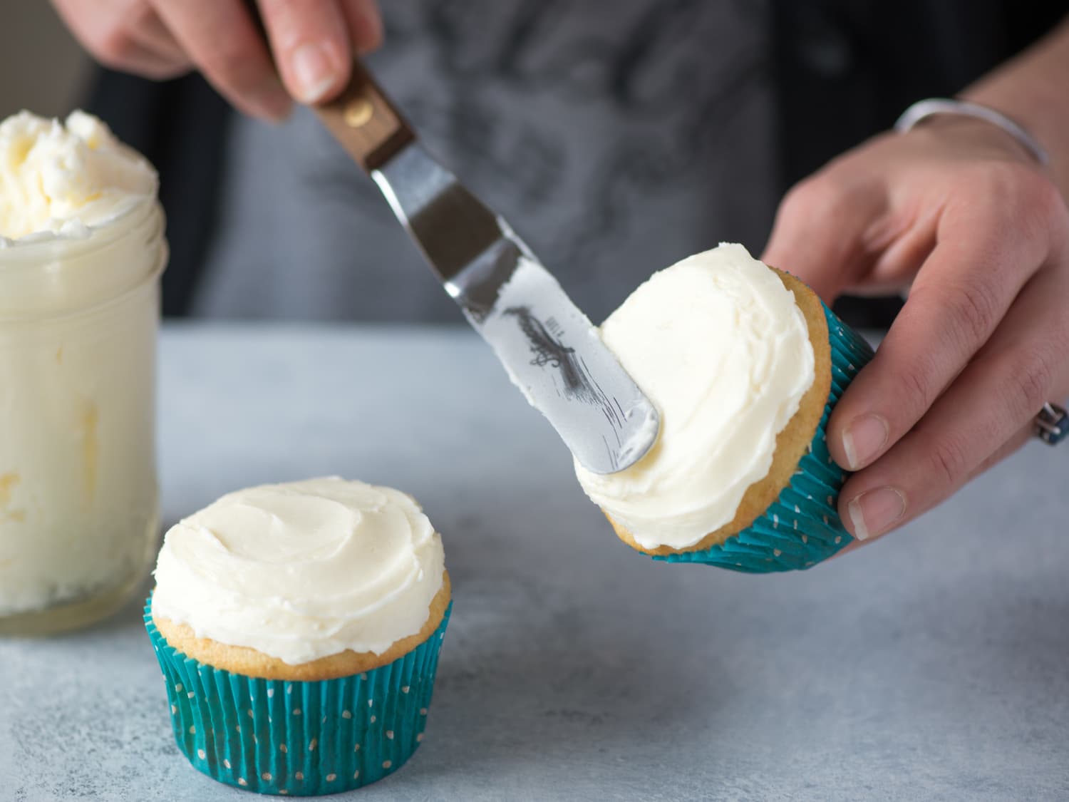 Best Premade Tub Vanilla Frosting Kitchn