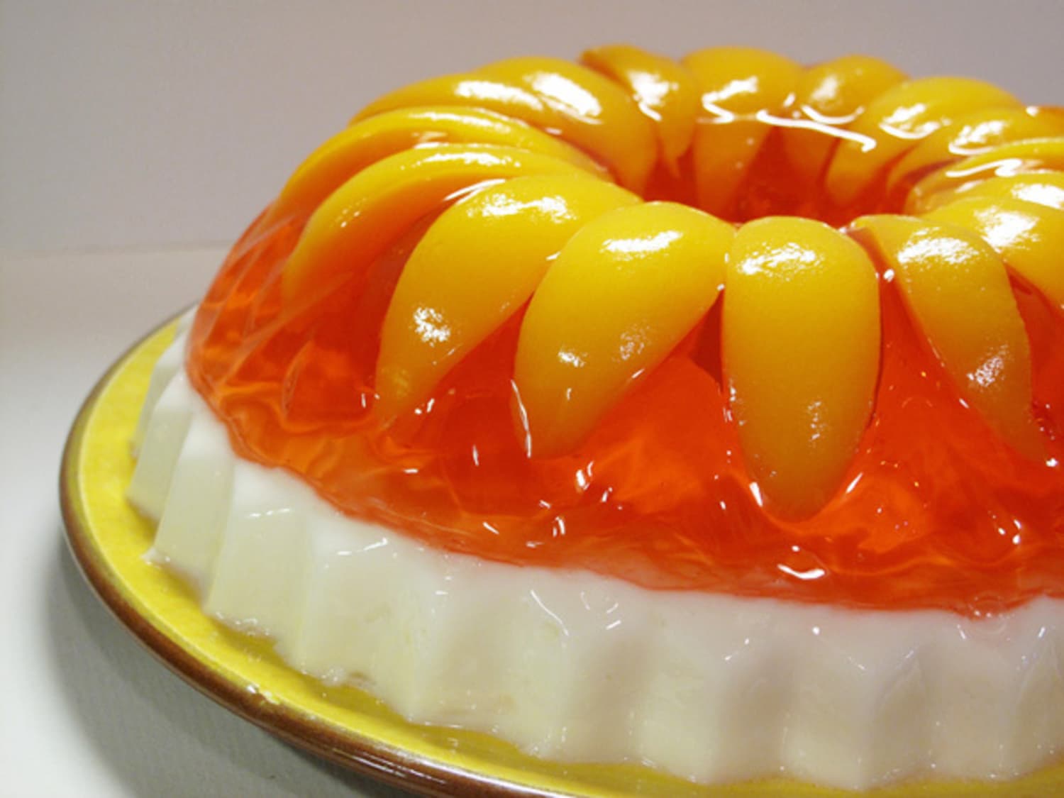 Retro Recipe: Peaches & Cream Jello