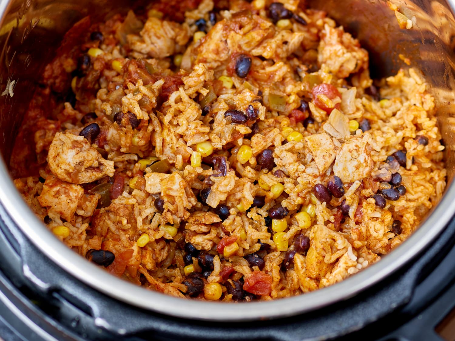 Recipe Instant Pot Weeknight Chicken Burrito Bowls Kitchn