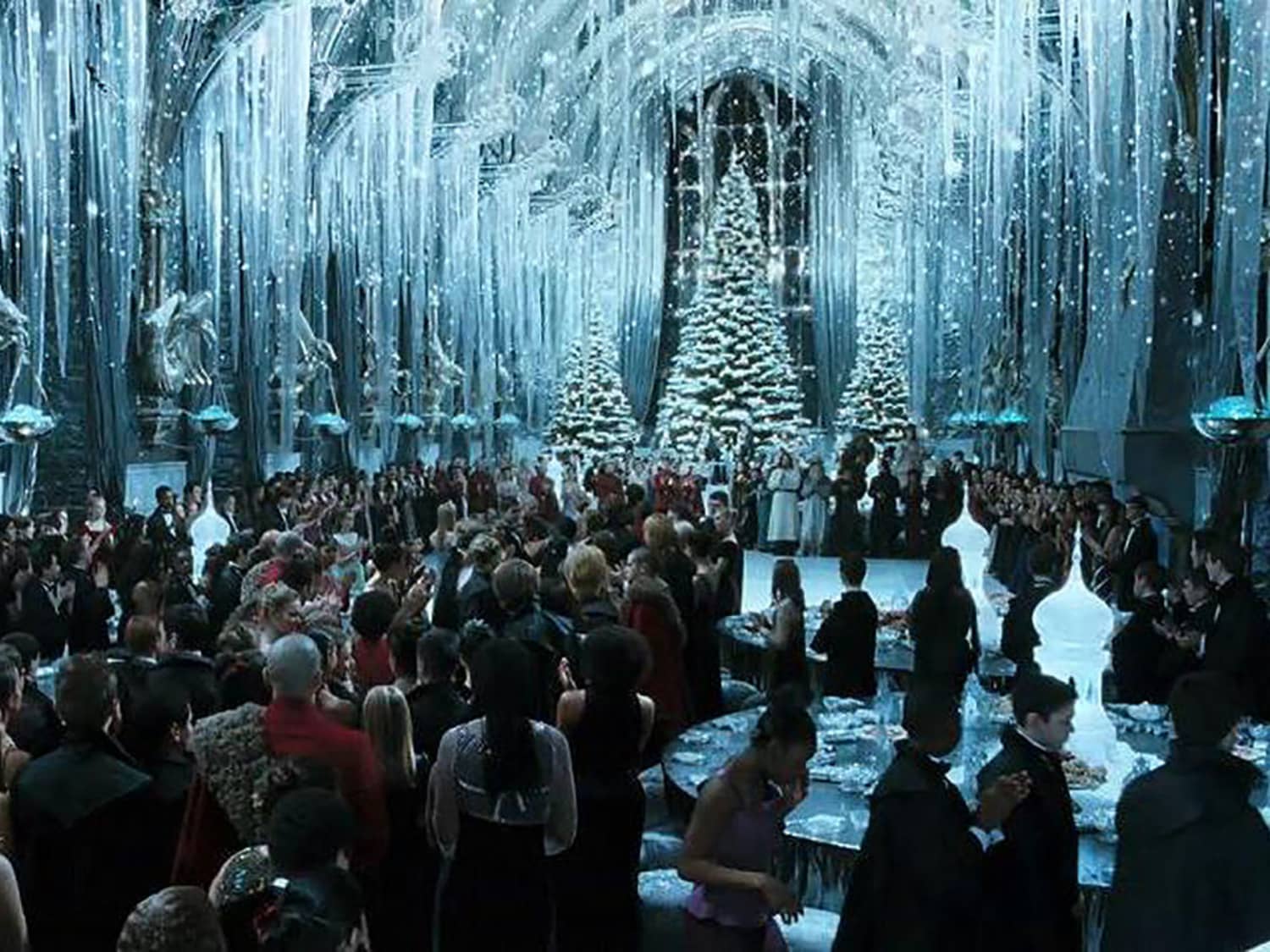 Harry Potter Fans Can Eat Christmas Dinner At Hogwarts Kitchn