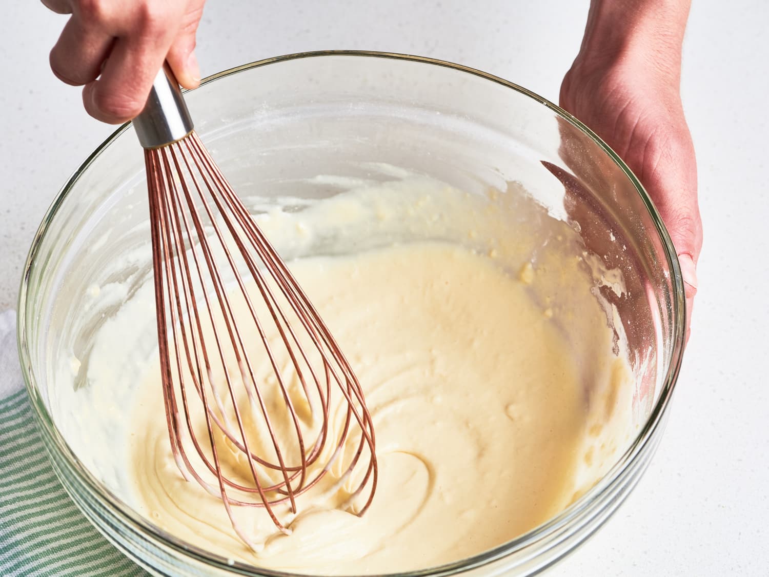 Balloon Whisk - Definition and Cooking Information 