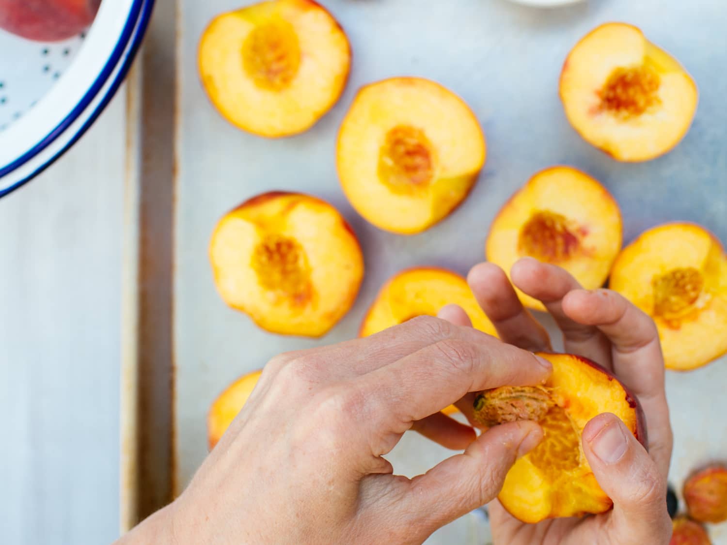The Difference Between Freestone And Clingstone Peaches Kitchn