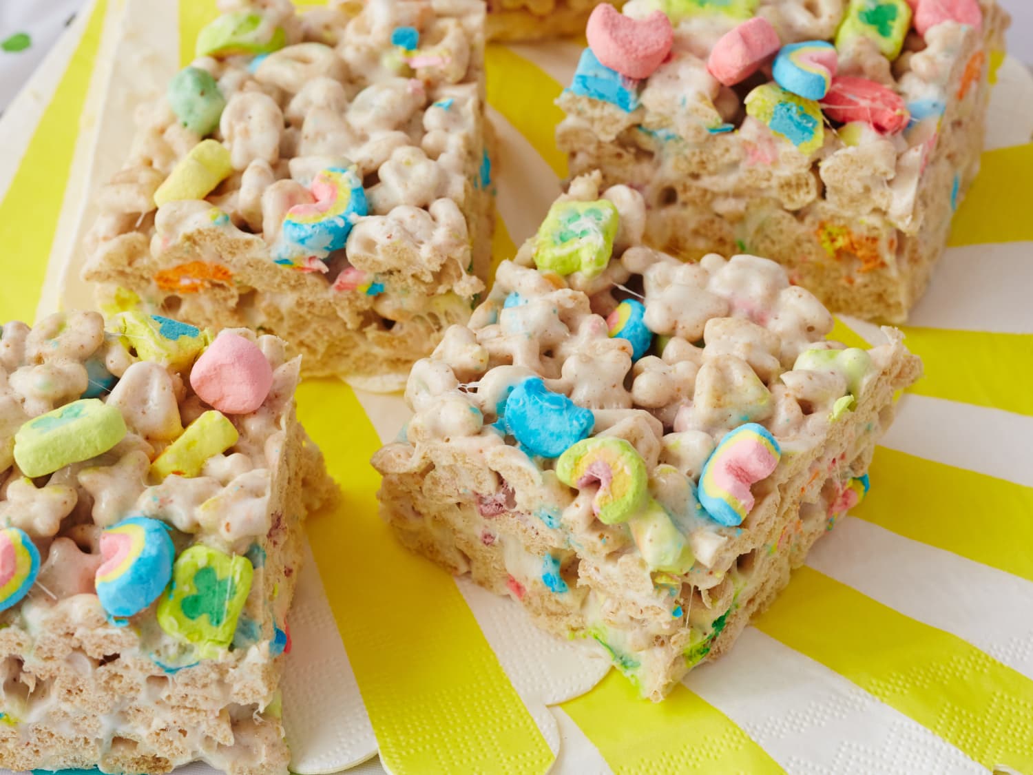 Lucky Charms Treats Recipe (Topped With Mini Marshmallows)