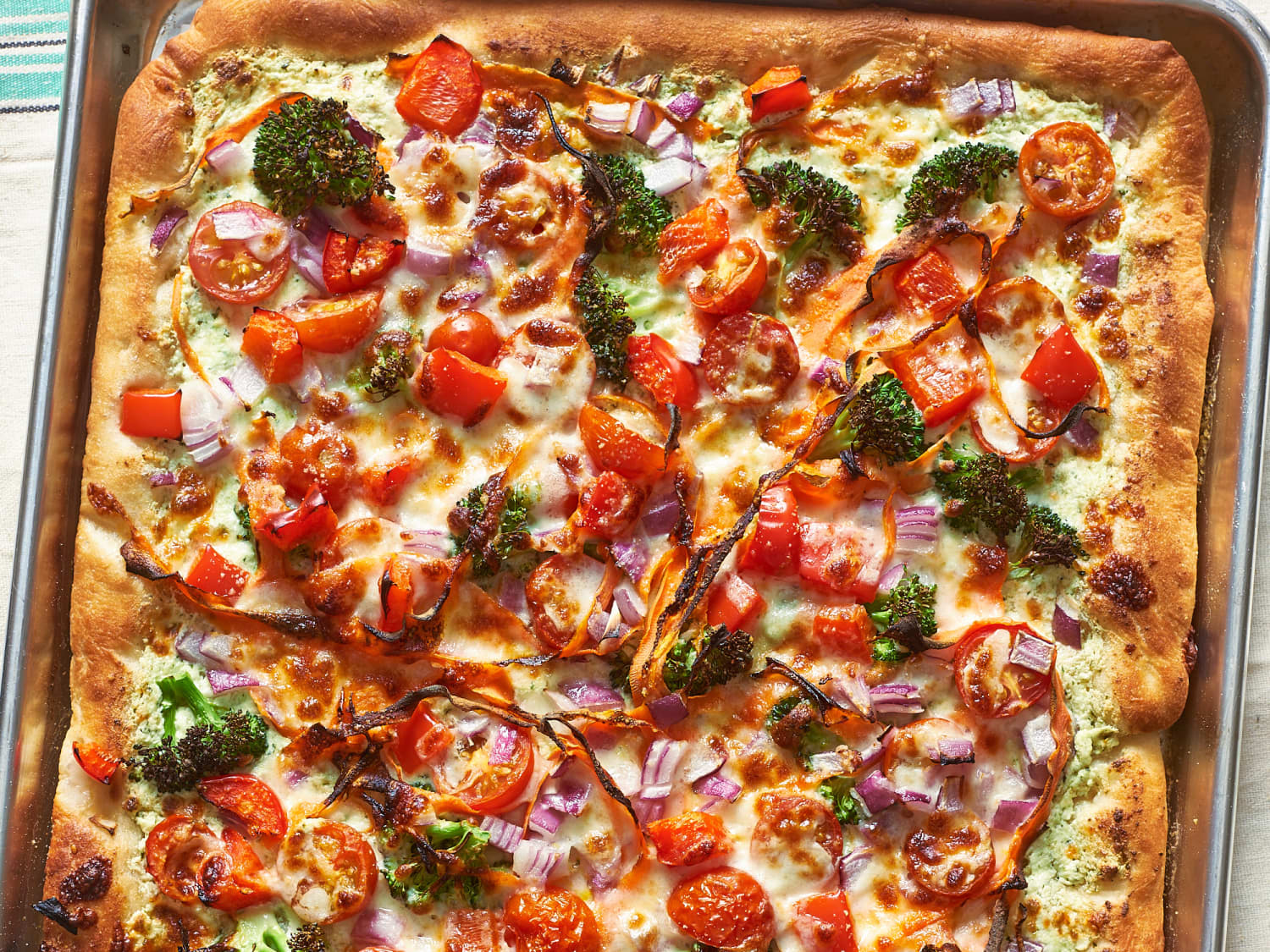 The Best Veggie Supreme Pizza [recipe + video] – Thursday Night Pizza