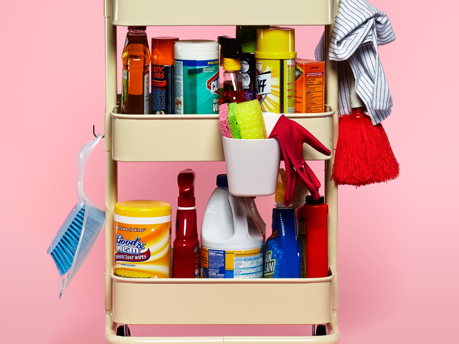 Simple Tips For Creating A Cleaning Caddy - Frugally Blonde