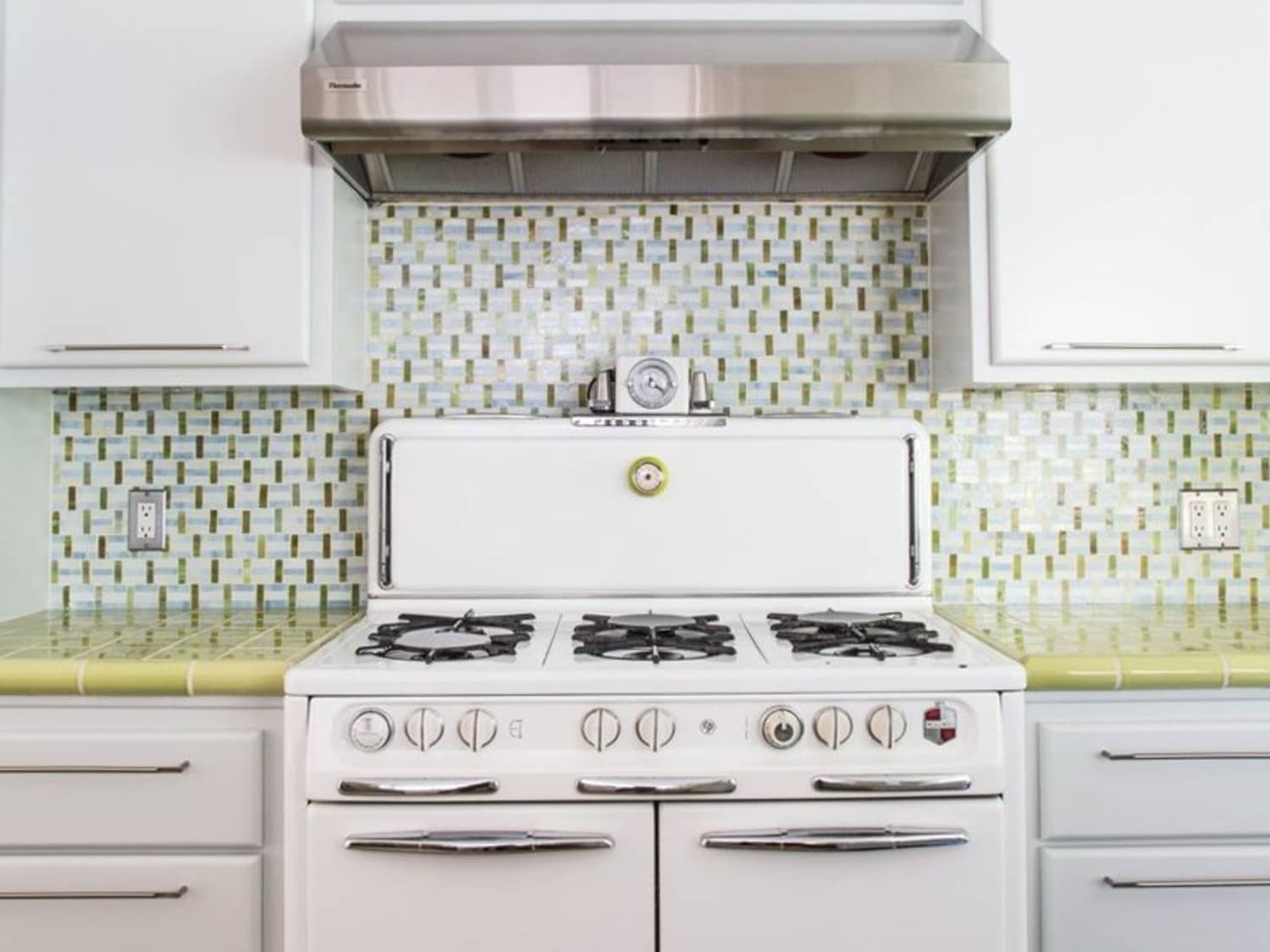 Vanesa Amaro's Tip for Cleaning Gas Stovetops and Grates