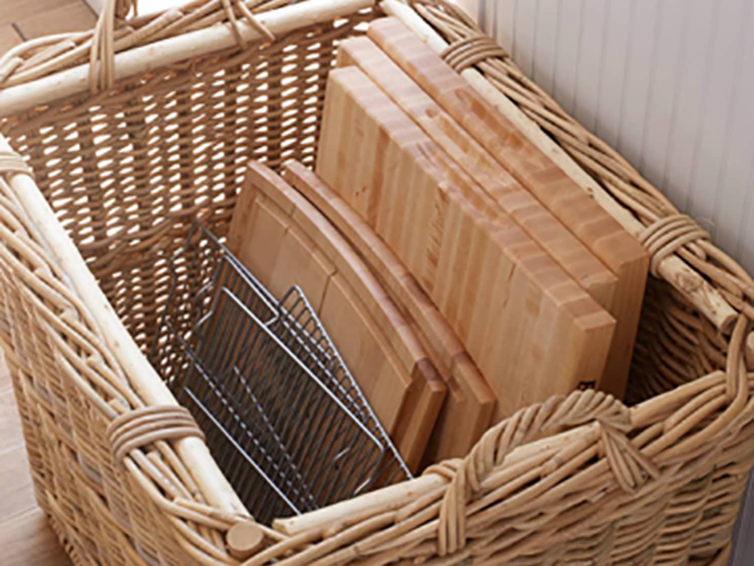 BTiL kitchen Storage basket with Chopping baord
