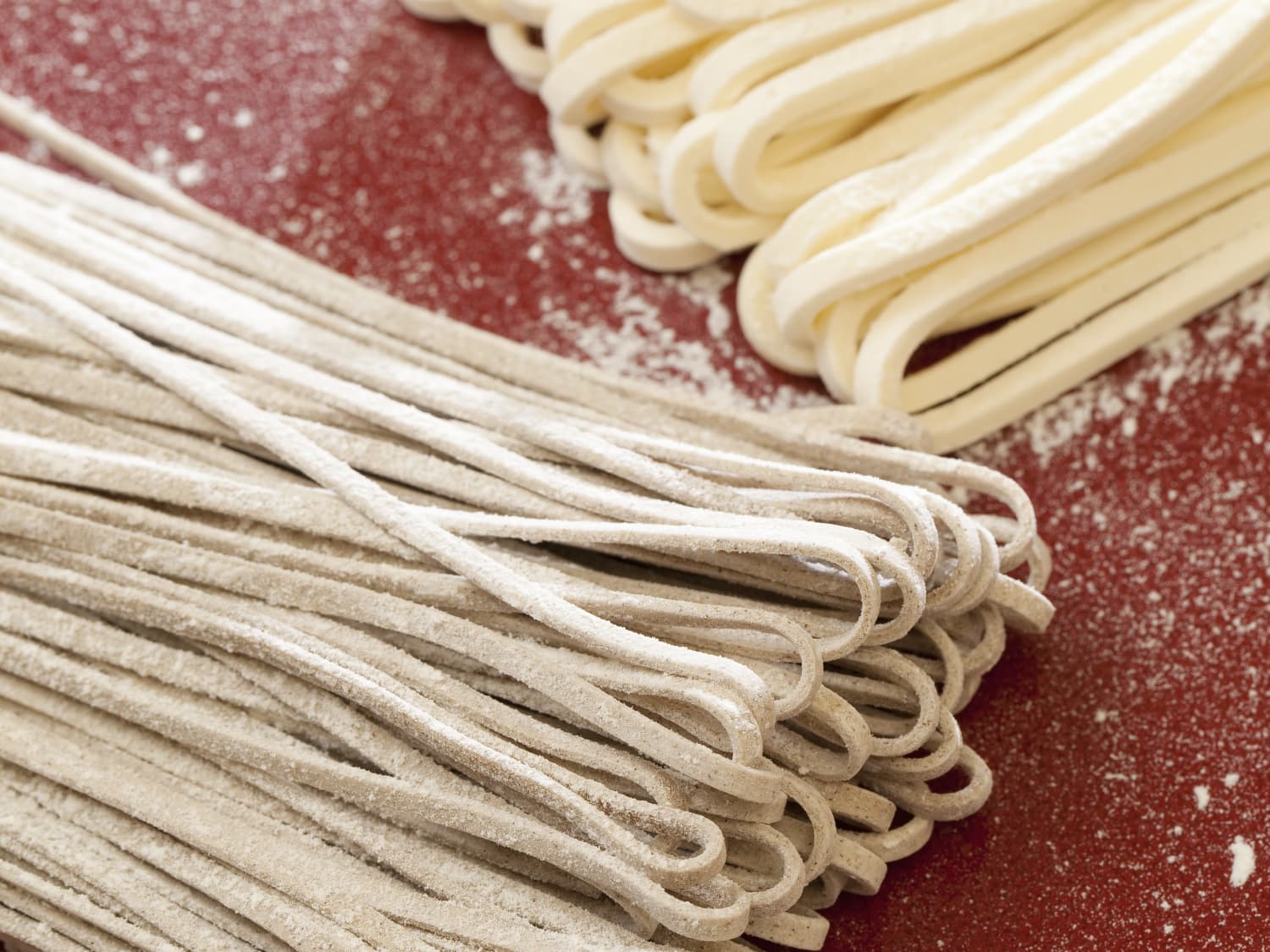 What S The Difference Between Udon And Soba Noodles Kitchn