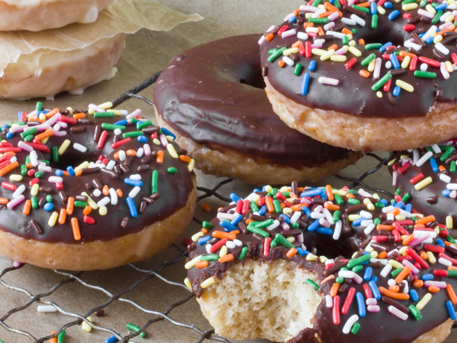 Recipe Chocolate Glazed Baked Doughnuts With Sprinkles Kitchn