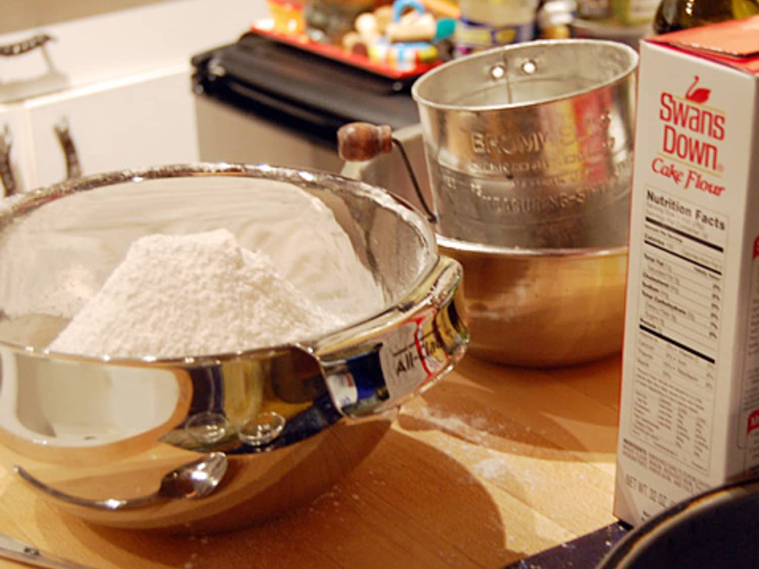 How to Sift Flour