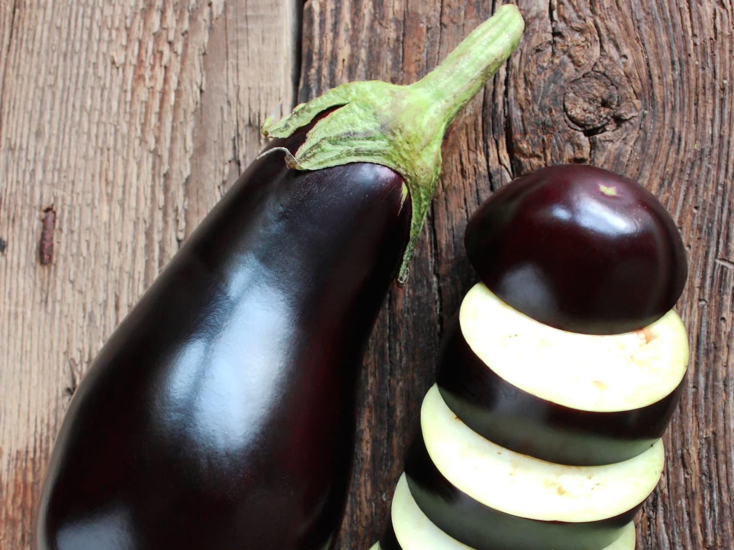 5 Things To Look For When Buying Eggplant At The Grocery Store