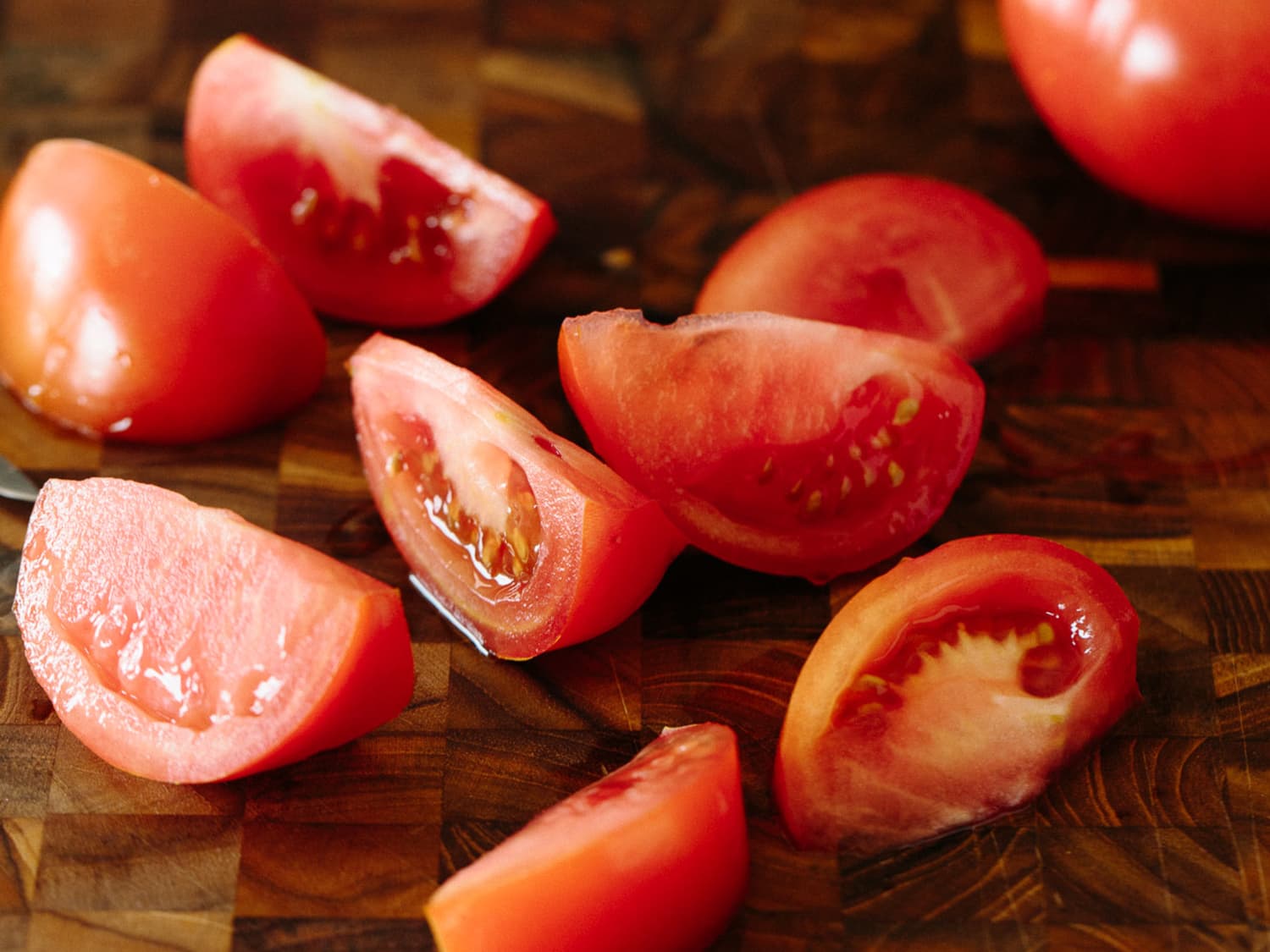 How To Cut Perfect Tomato Wedges Kitchn